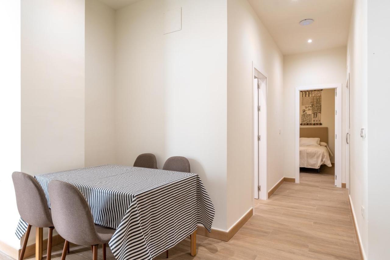 Apartamentos Cervantes 17 إشبيلية المظهر الخارجي الصورة